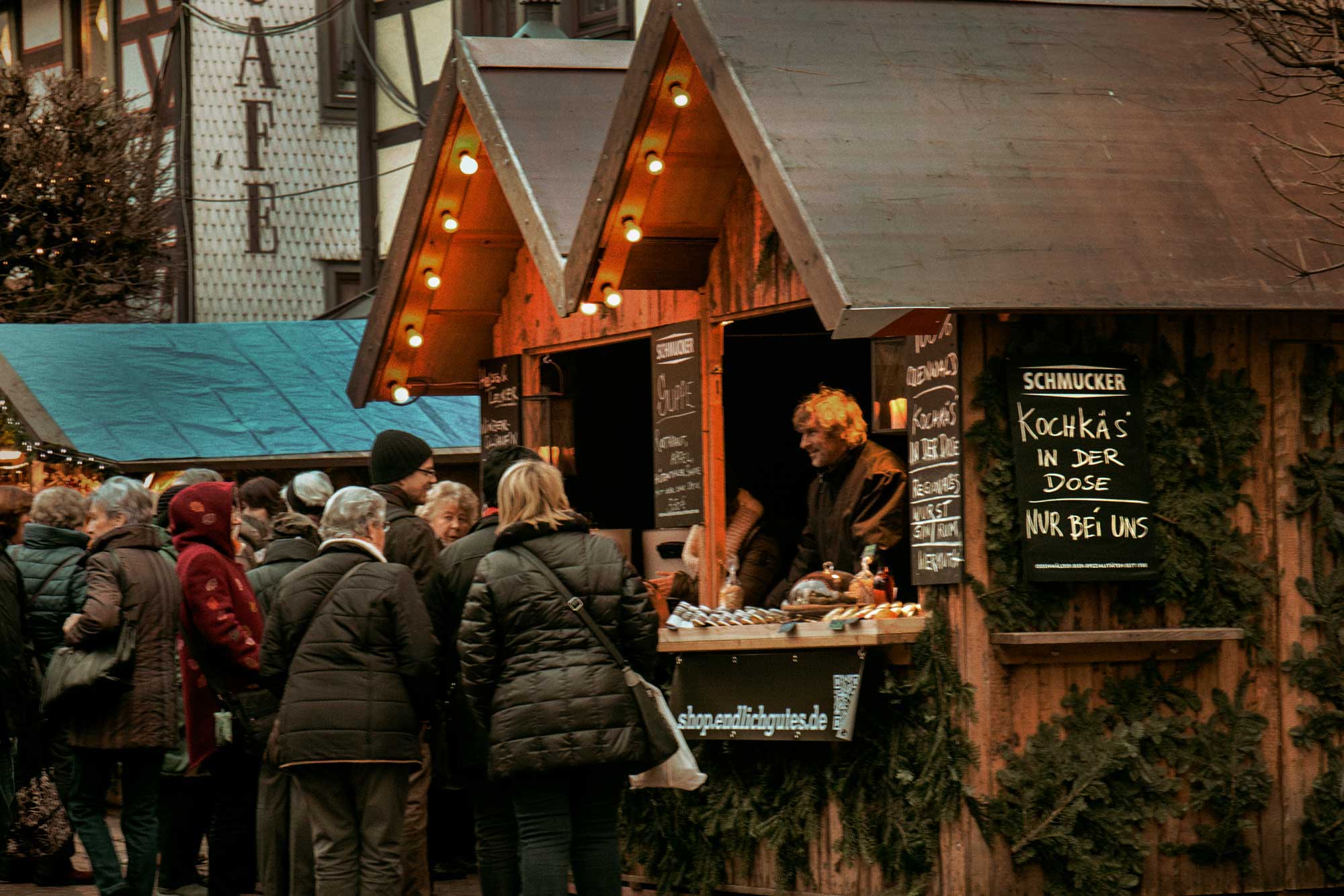 Weihnachtsmarkt in Michelstadt mit Odenwälder Kochkäserei aus der Dose